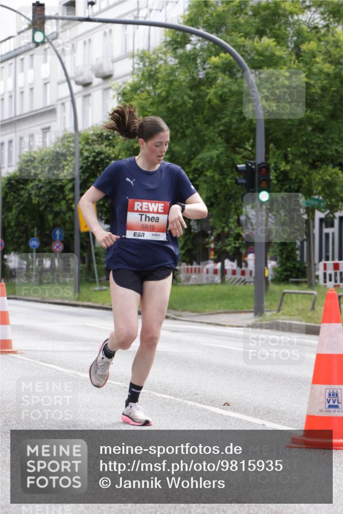 14.06.2026 - REWE Women's Run Jannik Wohlers http://msf.ph/oto/9815935 14.06.2026 10:49:56 Laufen 5815, 7, 040, 66, 93, 0 meine-sportfotos.de