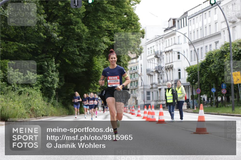 14.06.2026 - REWE Women's Run Jannik Wohlers http://msf.ph/oto/9815965 14.06.2026 10:50:03 Laufen 5109, 1 meine-sportfotos.de