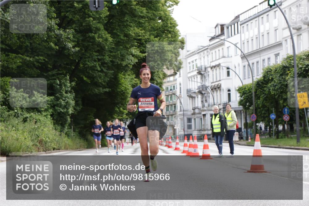 14.06.2026 - REWE Women's Run Jannik Wohlers http://msf.ph/oto/9815966 14.06.2026 10:50:03 Laufen 5109, 1 meine-sportfotos.de