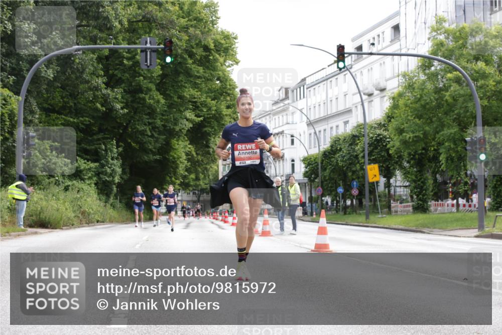 14.06.2026 - REWE Women's Run Jannik Wohlers http://msf.ph/oto/9815972 14.06.2026 10:50:05 Laufen 5109, 1 meine-sportfotos.de
