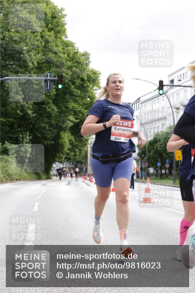 14.06.2026 - REWE Women's Run Jannik Wohlers http://msf.ph/oto/9816023 14.06.2026 10:50:15 Laufen 5975, 1 meine-sportfotos.de
