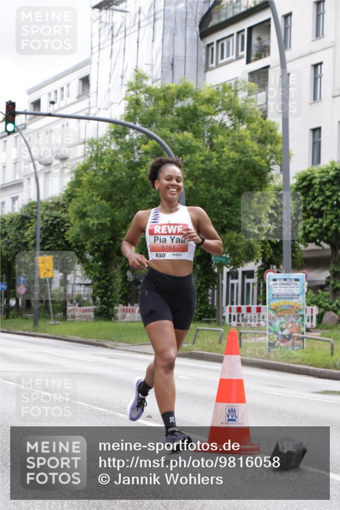 14.06.2026 - REWE Women's Run Jannik Wohlers http://msf.ph/oto/9816058 14.06.2026 10:50:31 Laufen 1, 7, 5164, 7, 96, 040, 66, 93, 0222 meine-sportfotos.de