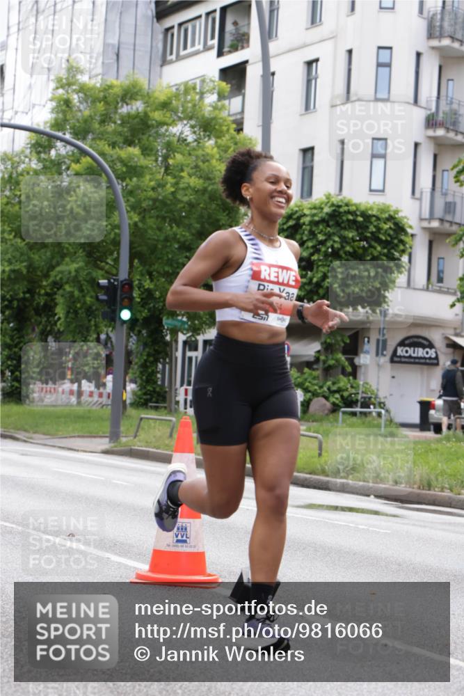 14.06.2026 - REWE Women's Run Jannik Wohlers http://msf.ph/oto/9816066 14.06.2026 10:50:32 Laufen 040, 66, 93, 02, 22 meine-sportfotos.de