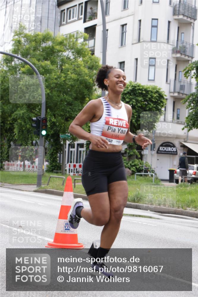 14.06.2026 - REWE Women's Run Jannik Wohlers http://msf.ph/oto/9816067 14.06.2026 10:50:32 Laufen 040, 66, 93, 02, 22, 5164 meine-sportfotos.de