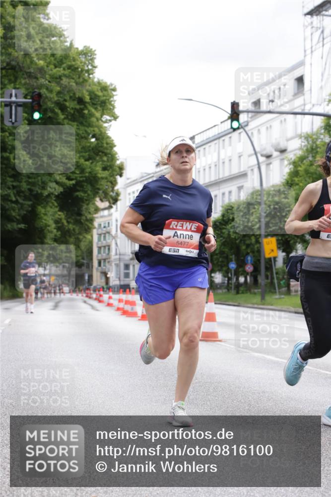 14.06.2026 - REWE Women's Run Jannik Wohlers http://msf.ph/oto/9816100 14.06.2026 10:50:37 Laufen 5477, 1 meine-sportfotos.de