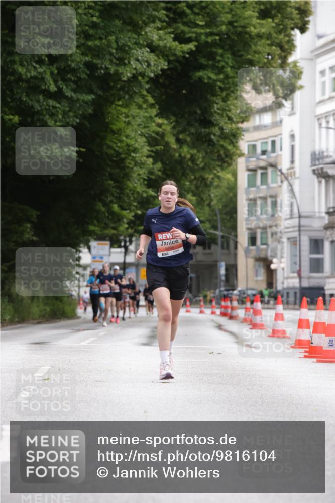 14.06.2026 - REWE Women's Run Jannik Wohlers http://msf.ph/oto/9816104 14.06.2026 10:50:40 Laufen 5434 meine-sportfotos.de