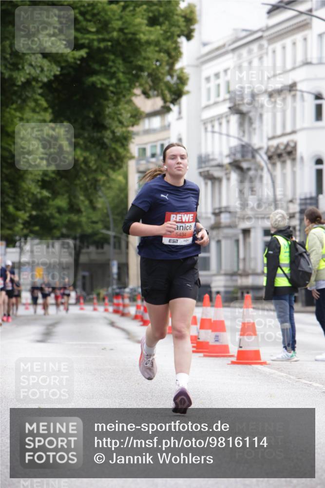 14.06.2026 - REWE Women's Run Jannik Wohlers http://msf.ph/oto/9816114 14.06.2026 10:50:42 Laufen 5434 meine-sportfotos.de
