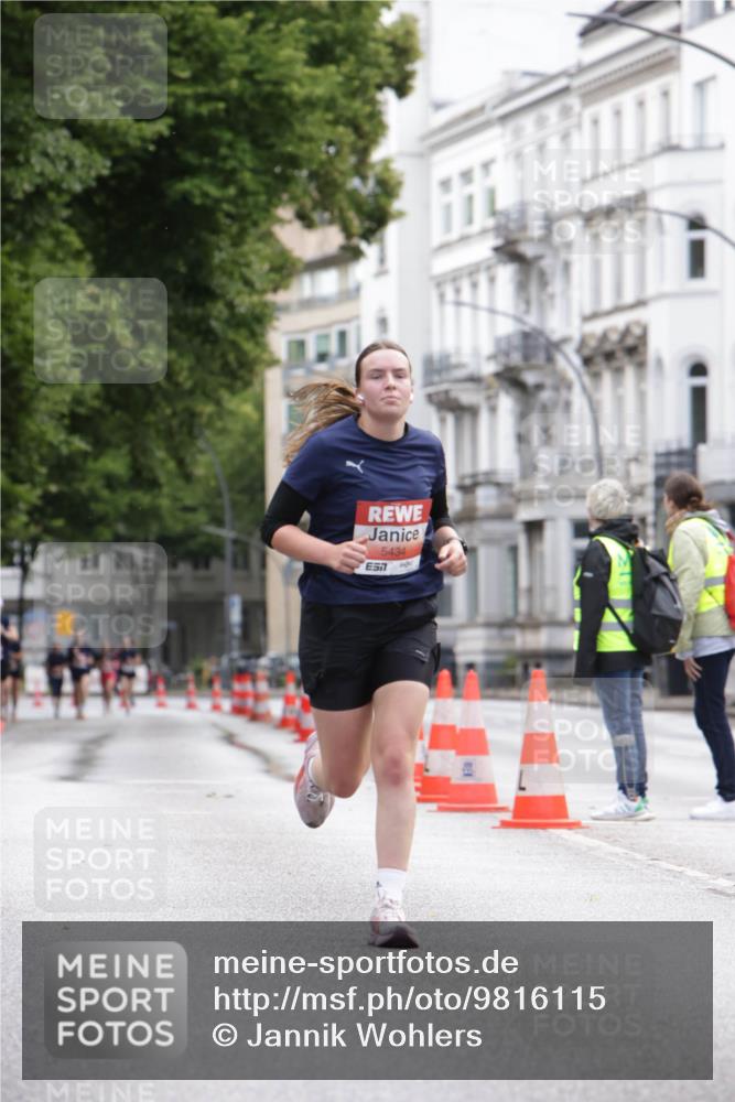 14.06.2026 - REWE Women's Run Jannik Wohlers http://msf.ph/oto/9816115 14.06.2026 10:50:42 Laufen 5434 meine-sportfotos.de
