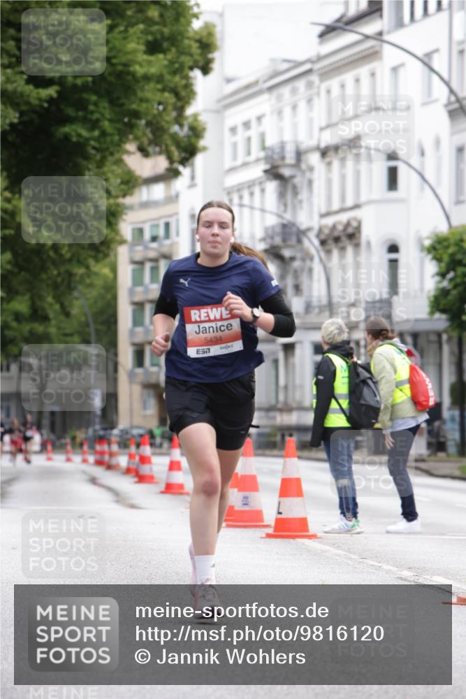 14.06.2026 - REWE Women's Run Jannik Wohlers http://msf.ph/oto/9816120 14.06.2026 10:50:42 Laufen 5434 meine-sportfotos.de