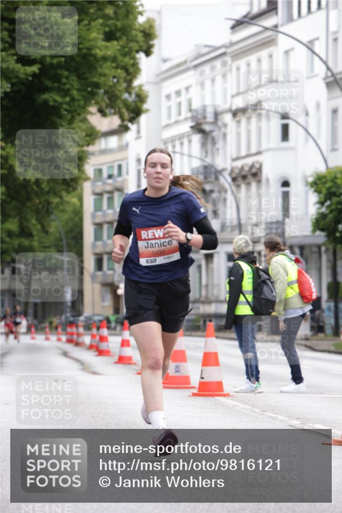 14.06.2026 - REWE Women's Run Jannik Wohlers http://msf.ph/oto/9816121 14.06.2026 10:50:42 Laufen 5434 meine-sportfotos.de