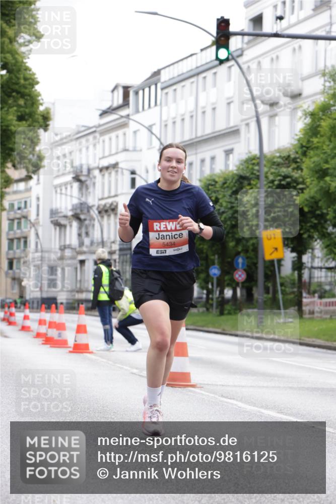 14.06.2026 - REWE Women's Run Jannik Wohlers http://msf.ph/oto/9816125 14.06.2026 10:50:43 Laufen 5434, 1 meine-sportfotos.de
