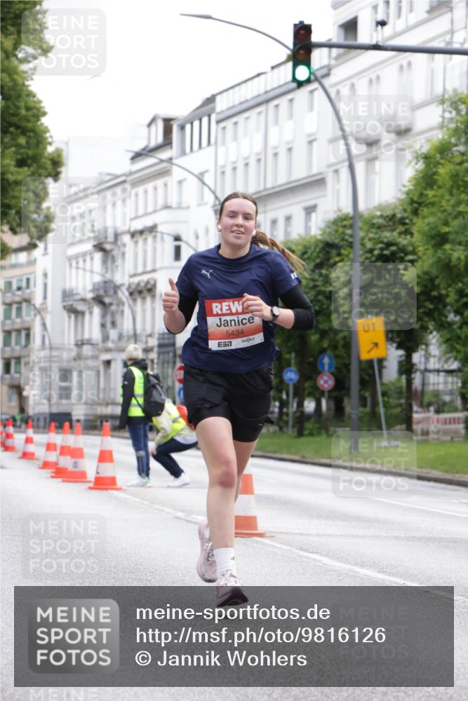 14.06.2026 - REWE Women's Run Jannik Wohlers http://msf.ph/oto/9816126 14.06.2026 10:50:43 Laufen 5434, 1 meine-sportfotos.de