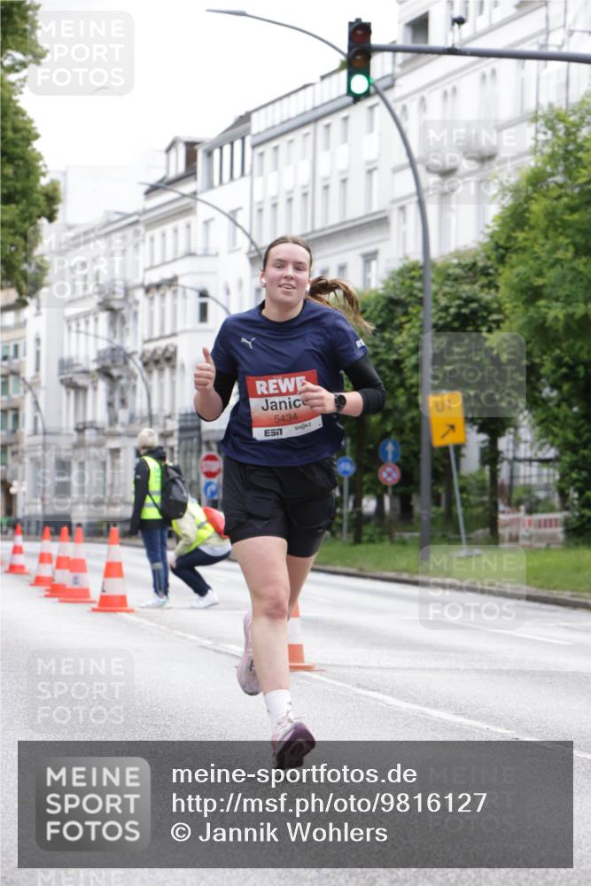 14.06.2026 - REWE Women's Run Jannik Wohlers http://msf.ph/oto/9816127 14.06.2026 10:50:43 Laufen 5434, 1 meine-sportfotos.de