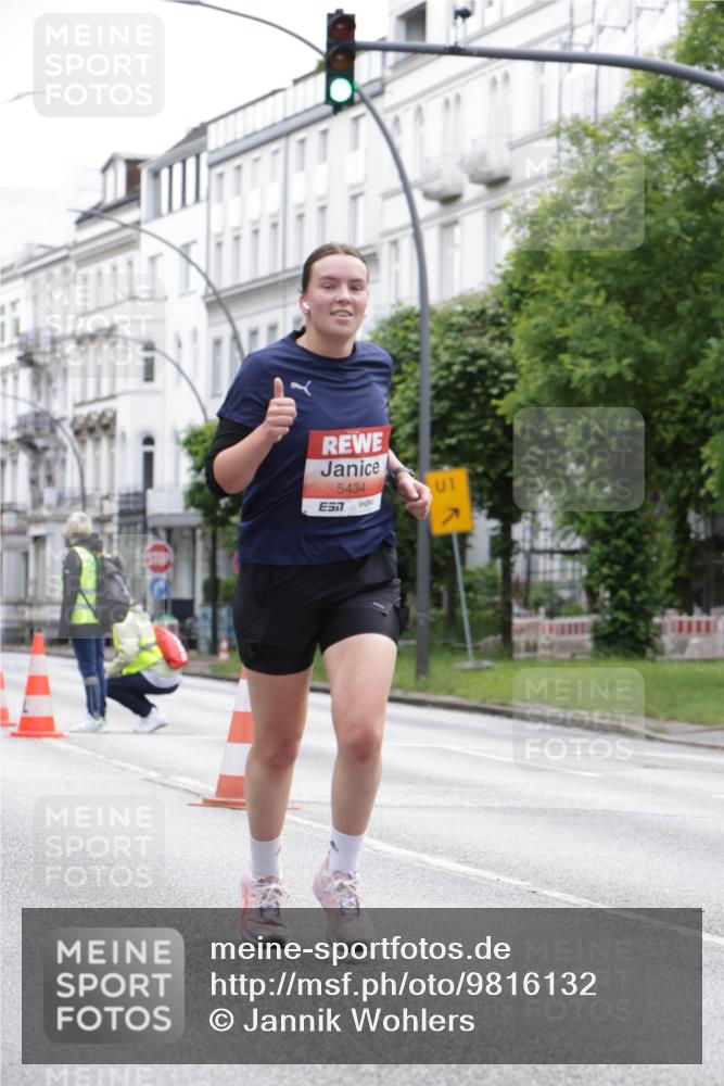 14.06.2026 - REWE Women's Run Jannik Wohlers http://msf.ph/oto/9816132 14.06.2026 10:50:44 Laufen 5434, 1 meine-sportfotos.de