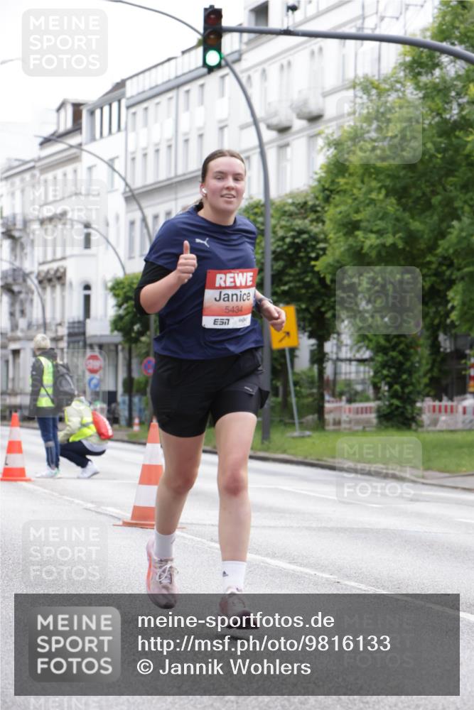 14.06.2026 - REWE Women's Run Jannik Wohlers http://msf.ph/oto/9816133 14.06.2026 10:50:44 Laufen 5434 meine-sportfotos.de