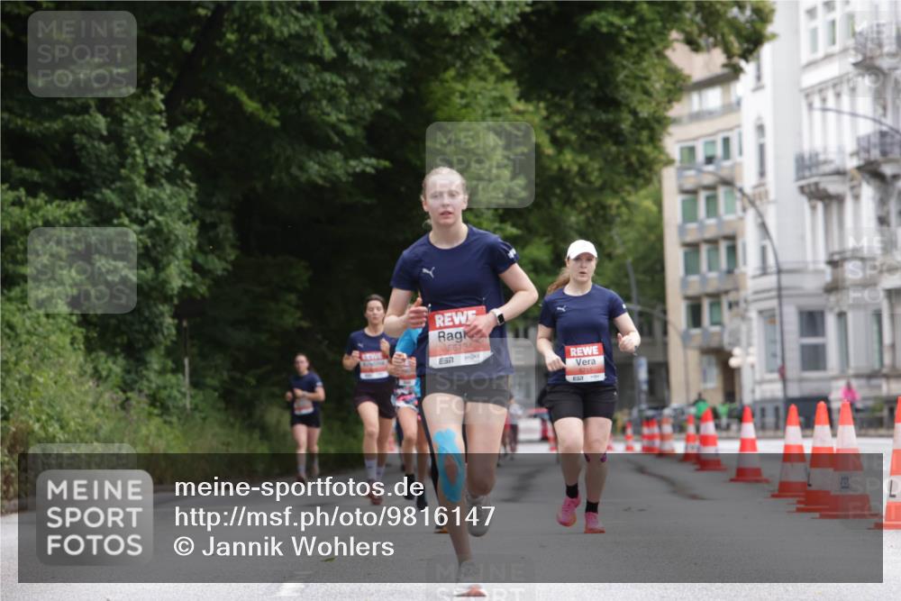 14.06.2026 - REWE Women's Run Jannik Wohlers http://msf.ph/oto/9816147 14.06.2026 10:50:54 Laufen 5613, 7, 5715, 651 meine-sportfotos.de