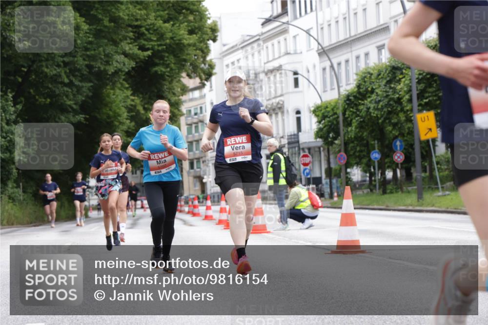 14.06.2026 - REWE Women's Run Jannik Wohlers http://msf.ph/oto/9816154 14.06.2026 10:50:58 Laufen 5707, 51, 5715, 100, 1 meine-sportfotos.de