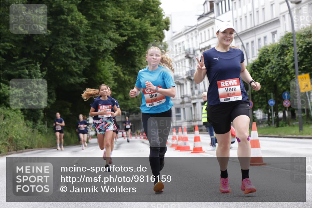 14.06.2026 - REWE Women's Run Jannik Wohlers http://msf.ph/oto/9816159 14.06.2026 10:50:59 Laufen 5707, 651, 5715, 57, 1 meine-sportfotos.de