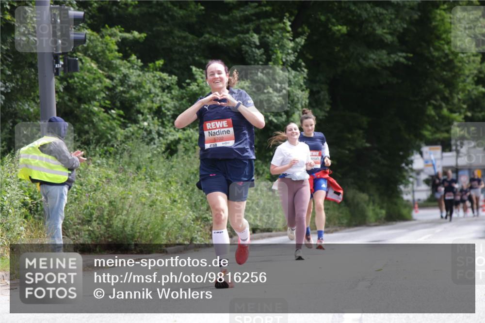 14.06.2026 - REWE Women's Run Jannik Wohlers http://msf.ph/oto/9816256 14.06.2026 10:51:21 Laufen 5702, 57 meine-sportfotos.de