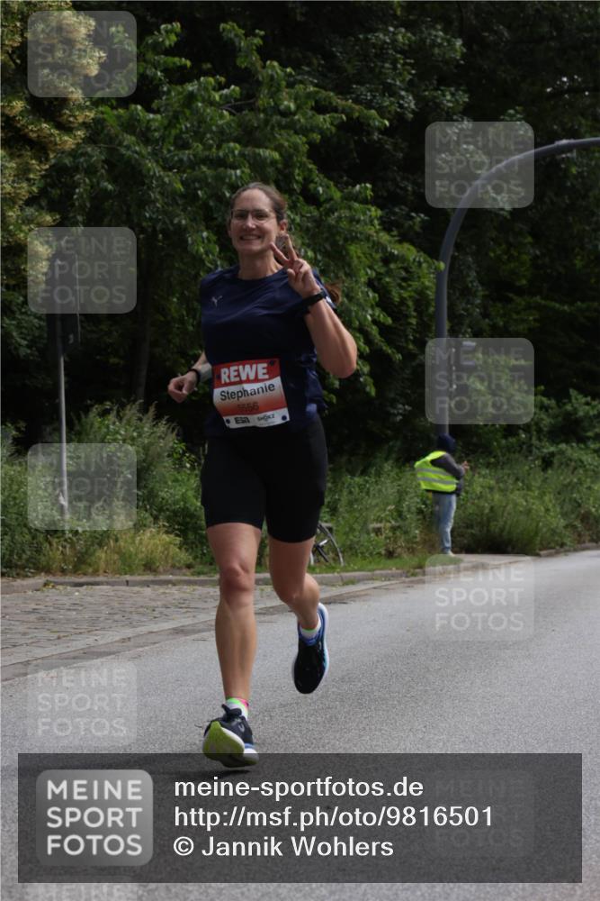 14.06.2026 - REWE Women's Run Jannik Wohlers http://msf.ph/oto/9816501 14.06.2026 10:52:25 Laufen 5556 meine-sportfotos.de