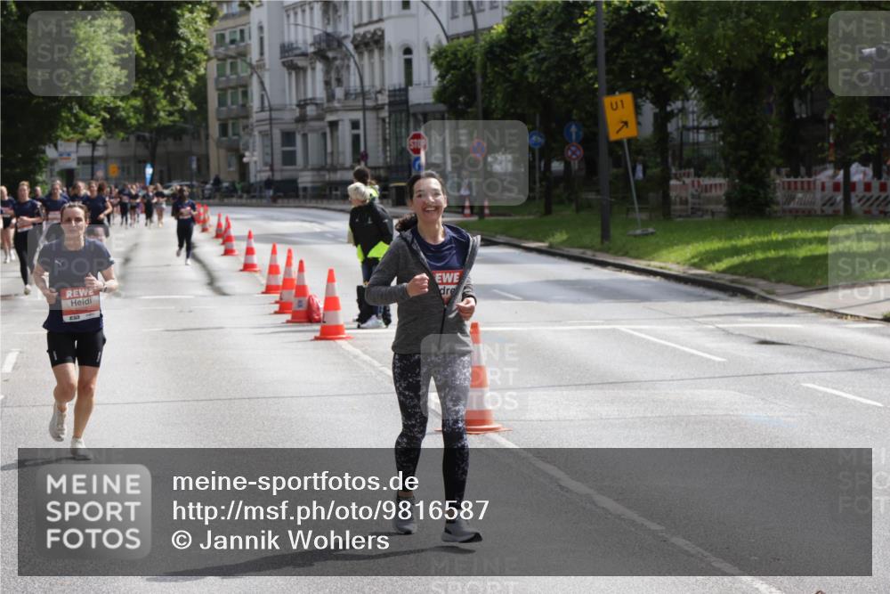 14.06.2026 - REWE Women's Run Jannik Wohlers http://msf.ph/oto/9816587 14.06.2026 10:52:56 Laufen 1 meine-sportfotos.de