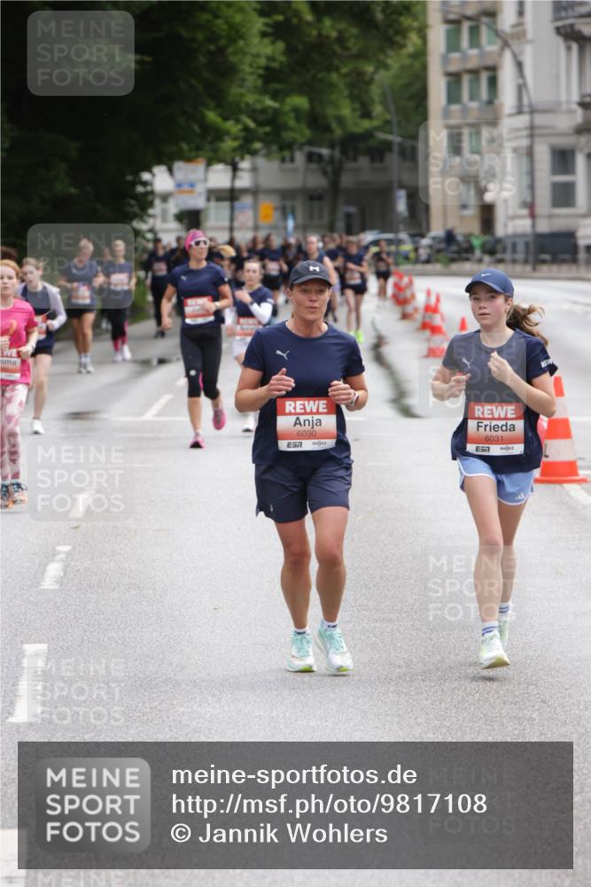 14.06.2026 - REWE Women's Run Jannik Wohlers http://msf.ph/oto/9817108 14.06.2026 10:55:16 Laufen 6030, 57, 6031, 57 meine-sportfotos.de