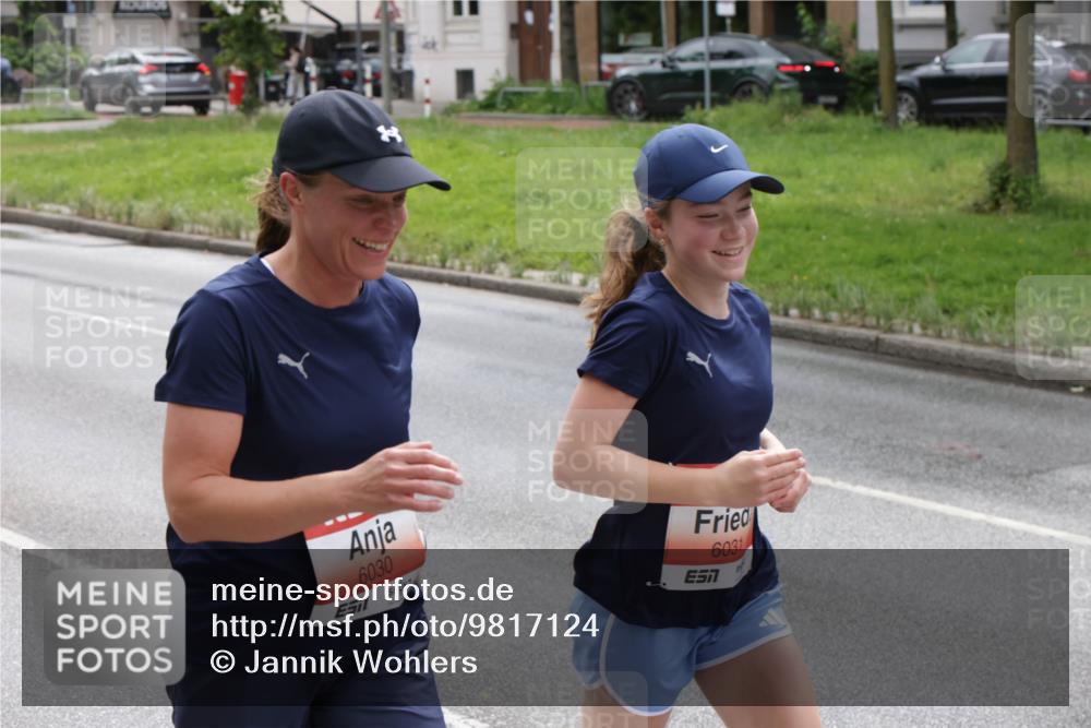 14.06.2026 - REWE Women's Run Jannik Wohlers http://msf.ph/oto/9817124 14.06.2026 10:55:21 Laufen 6030, 6031 meine-sportfotos.de