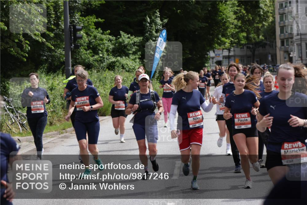 14.06.2026 - REWE Women's Run Jannik Wohlers http://msf.ph/oto/9817246 14.06.2026 10:55:53 Laufen 6, 5004, 5002, 5603, 57 meine-sportfotos.de