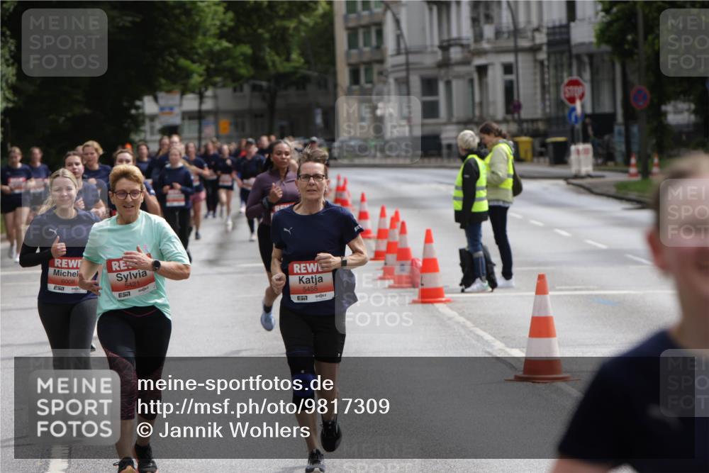 14.06.2026 - REWE Women's Run Jannik Wohlers http://msf.ph/oto/9817309 14.06.2026 10:56:03 Laufen 6008, 5421, 5455, 7 meine-sportfotos.de