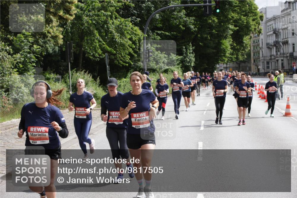 14.06.2026 - REWE Women's Run Jannik Wohlers http://msf.ph/oto/9817505 14.06.2026 10:56:48 Laufen 5377, 57, 5046, 5326 meine-sportfotos.de
