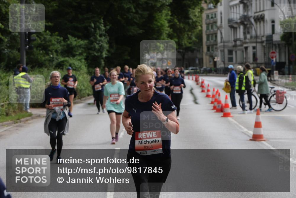 14.06.2026 - REWE Women's Run Jannik Wohlers http://msf.ph/oto/9817845 14.06.2026 10:58:05 Laufen 5356 meine-sportfotos.de