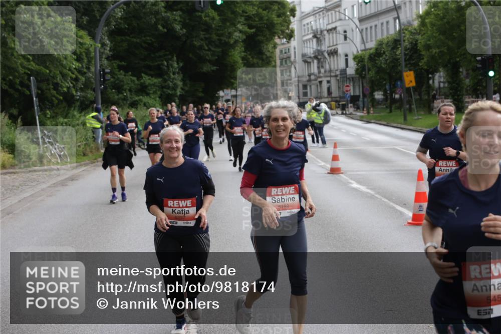 14.06.2026 - REWE Women's Run Jannik Wohlers http://msf.ph/oto/9818174 14.06.2026 10:59:18 Laufen 5237, 5198, 01, 545, 657 meine-sportfotos.de