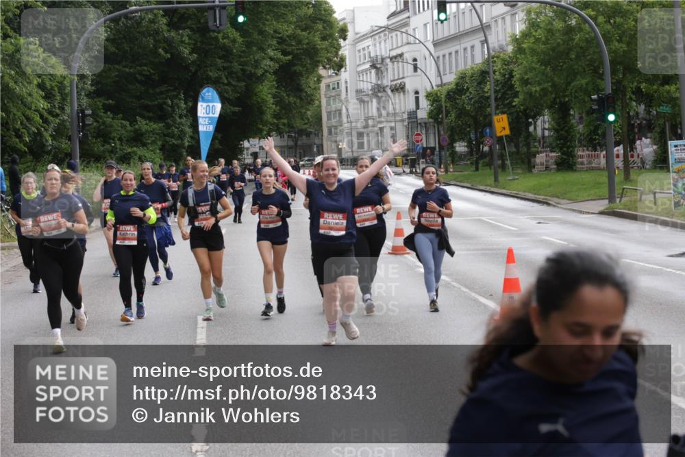 14.06.2026 - REWE Women's Run Jannik Wohlers http://msf.ph/oto/9818343 14.06.2026 10:59:54 Laufen 7, 00, 1, 7 meine-sportfotos.de