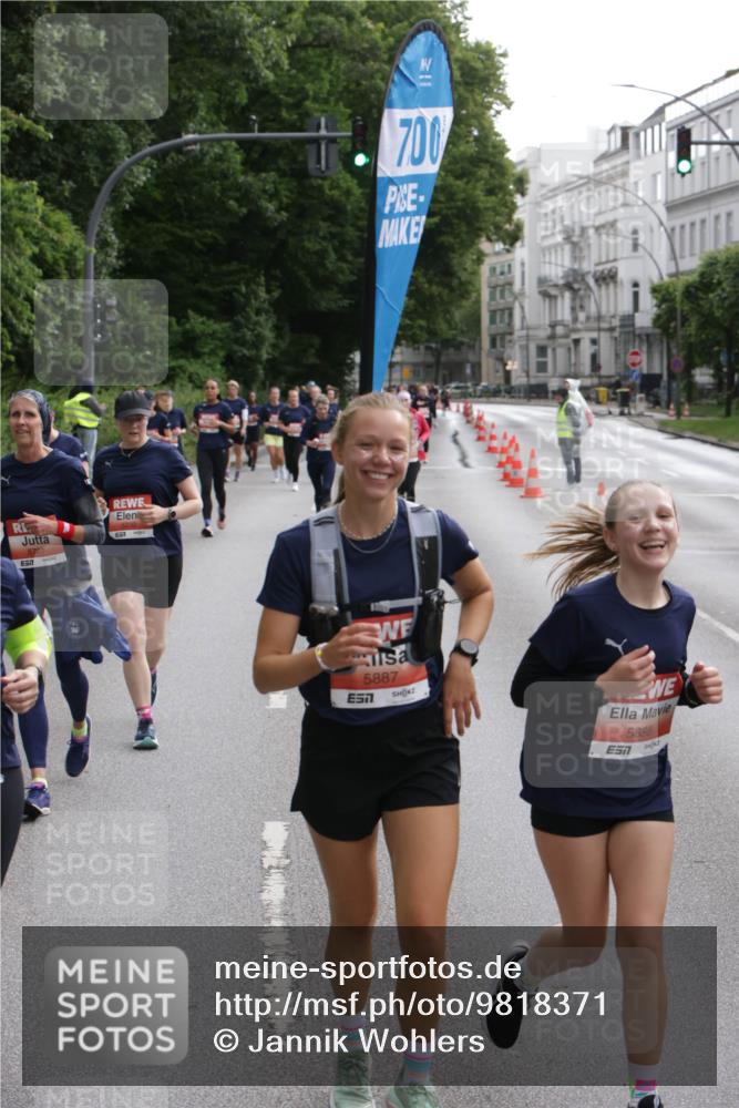 14.06.2026 - REWE Women's Run Jannik Wohlers http://msf.ph/oto/9818371 14.06.2026 10:59:58 Laufen 700, 5887, 7, 5888 meine-sportfotos.de