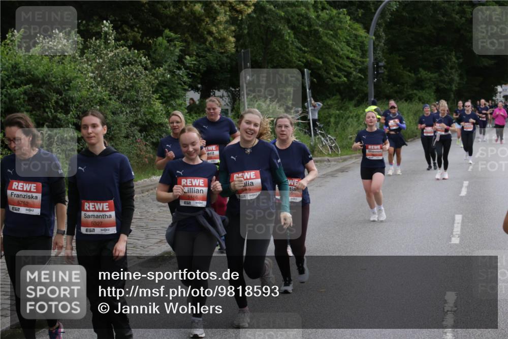 14.06.2026 - REWE Women's Run Jannik Wohlers http://msf.ph/oto/9818593 14.06.2026 11:00:55 Laufen 5752, 77, 5327, 5116, 5119 meine-sportfotos.de