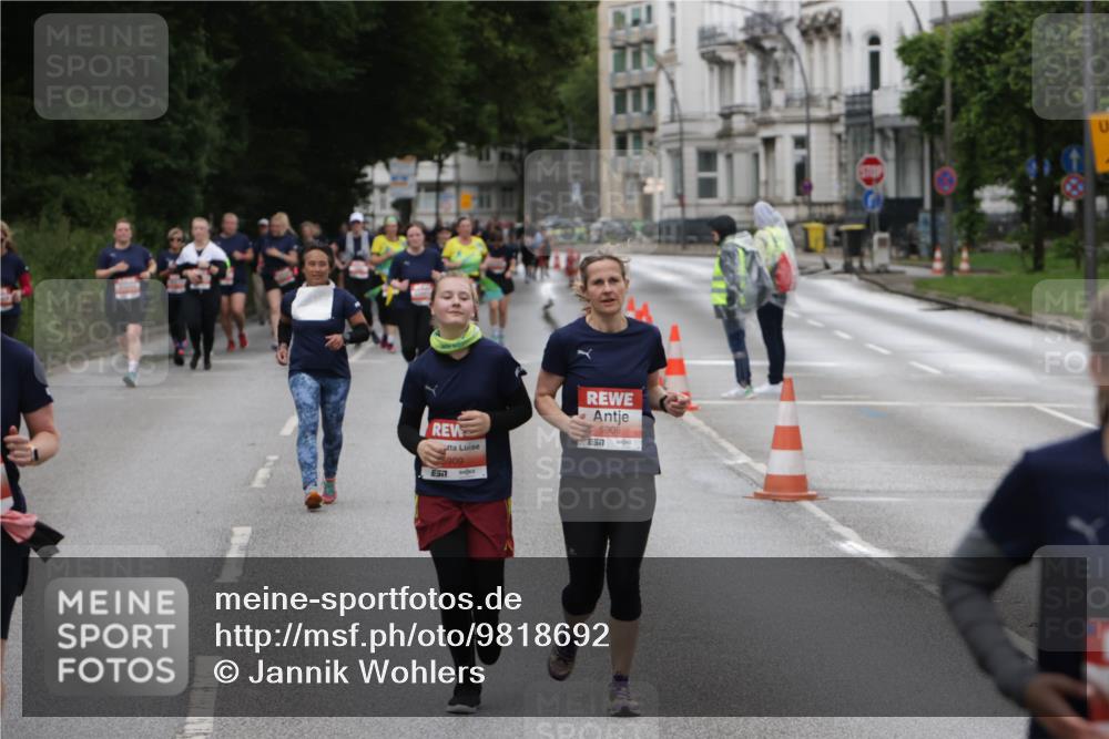14.06.2026 - REWE Women's Run Jannik Wohlers http://msf.ph/oto/9818692 14.06.2026 11:01:21 Laufen 5909, 7, 5908 meine-sportfotos.de