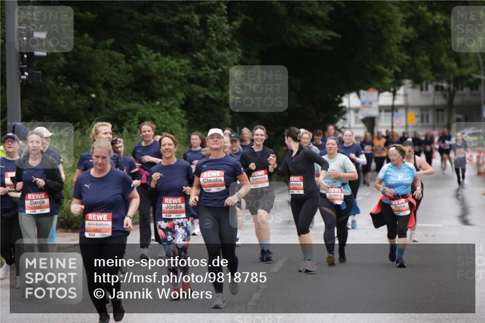 14.06.2026 - REWE Women's Run Jannik Wohlers http://msf.ph/oto/9818785 14.06.2026 11:01:53 Laufen 5186, 57, 5807, 5018, 5019, 7 meine-sportfotos.de