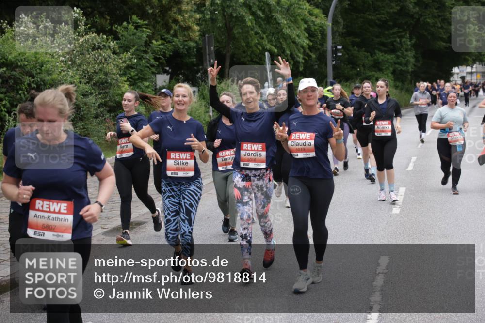 14.06.2026 - REWE Women's Run Jannik Wohlers http://msf.ph/oto/9818814 14.06.2026 11:02:00 Laufen 5807, 57, 5016, 7, 5186, 5018, 7, 5019, 577 meine-sportfotos.de