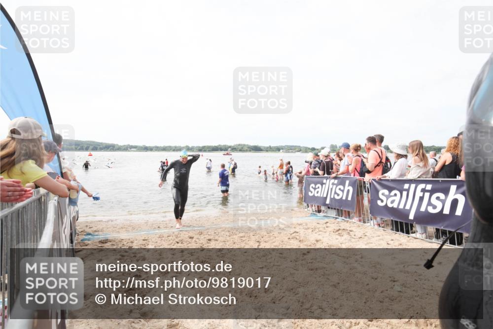 21.06.2026 - Viking Triathlon Michael Strokosch http://msf.ph/oto/9819017 21.06.2026 10:35:41 Schwimmen 49, 226, 242, 311, 332, 430, 501, 551 meine-sportfotos.de