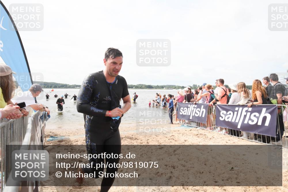 21.06.2026 - Viking Triathlon Michael Strokosch http://msf.ph/oto/9819075 21.06.2026 10:38:15 Schwimmen 80, 99, 241 meine-sportfotos.de