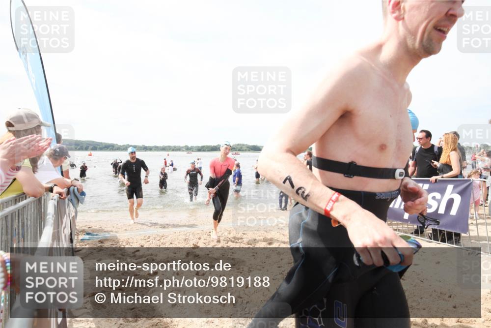 21.06.2026 - Viking Triathlon Michael Strokosch http://msf.ph/oto/9819188 21.06.2026 10:42:33 Schwimmen 45, 72, 296, 348, 393 meine-sportfotos.de