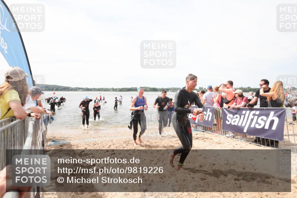 21.06.2026 - Viking Triathlon Michael Strokosch http://msf.ph/oto/9819226 21.06.2026 10:43:39 Schwimmen 93, 351, 459, 470, 521, 618 meine-sportfotos.de
