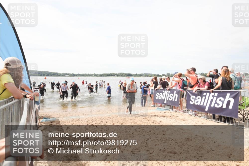 21.06.2026 - Viking Triathlon Michael Strokosch http://msf.ph/oto/9819275 21.06.2026 10:45:23 Schwimmen 48, 151, 258, 326, 345, 354, 366 meine-sportfotos.de