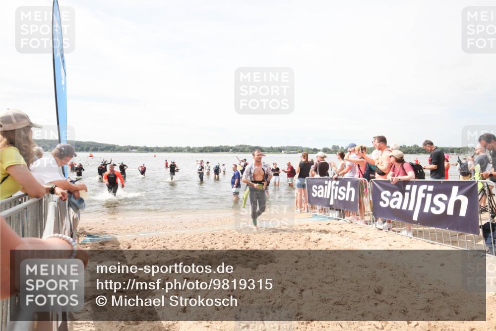 21.06.2026 - Viking Triathlon Michael Strokosch http://msf.ph/oto/9819315 21.06.2026 10:46:29 Schwimmen 91, 322, 324, 497, 555 meine-sportfotos.de