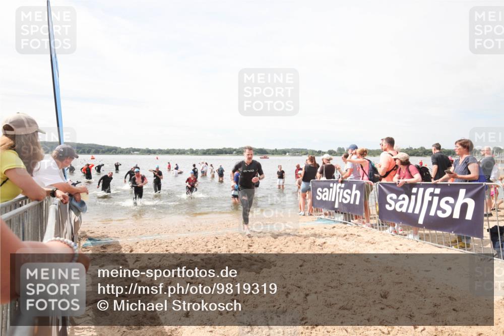 21.06.2026 - Viking Triathlon Michael Strokosch http://msf.ph/oto/9819319 21.06.2026 10:46:37 Schwimmen 156, 363, 388, 497, 654 meine-sportfotos.de