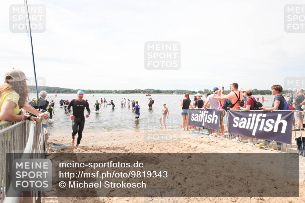 21.06.2026 - Viking Triathlon Michael Strokosch http://msf.ph/oto/9819343 21.06.2026 10:47:16 Schwimmen 321, 346, 458 meine-sportfotos.de