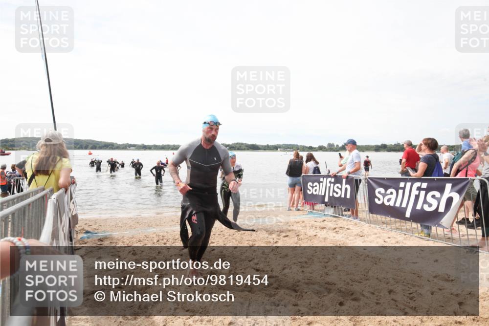 21.06.2026 - Viking Triathlon Michael Strokosch http://msf.ph/oto/9819454 21.06.2026 10:54:33 Schwimmen 427, 557 meine-sportfotos.de