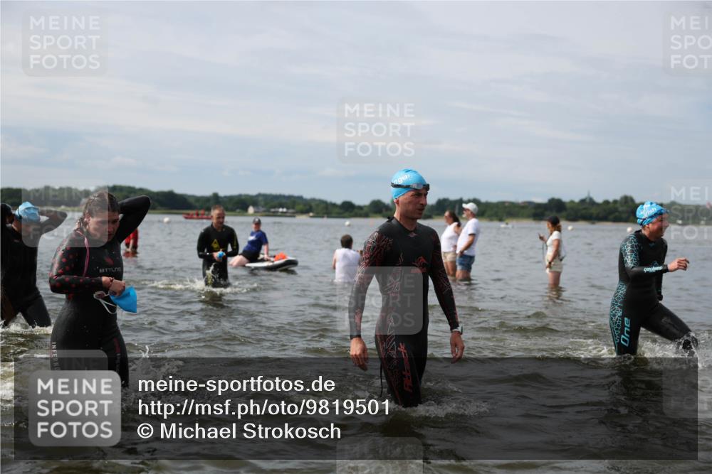 21.06.2026 - Viking Triathlon Michael Strokosch http://msf.ph/oto/9819501 21.06.2026 10:45:20 Schwimmen 37, 48, 54, 85, 105, 147, 158, 258, 273, 274, 302, 326, 354, 376, 540, 562, 635 meine-sportfotos.de