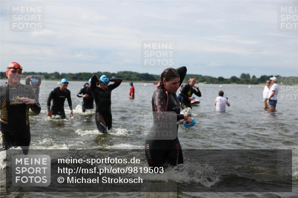 21.06.2026 - Viking Triathlon Michael Strokosch http://msf.ph/oto/9819503 21.06.2026 10:45:21 Schwimmen 37, 48, 54, 85, 105, 147, 158, 258, 273, 274, 302, 354, 376, 540, 562, 635 meine-sportfotos.de
