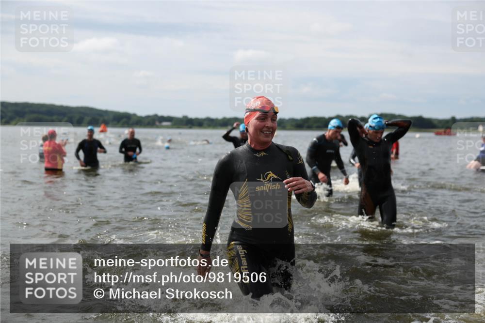 21.06.2026 - Viking Triathlon Michael Strokosch http://msf.ph/oto/9819506 21.06.2026 10:45:21 Schwimmen 37, 48, 54, 85, 105, 147, 158, 258, 273, 274, 302, 354, 376, 540, 562, 635 meine-sportfotos.de